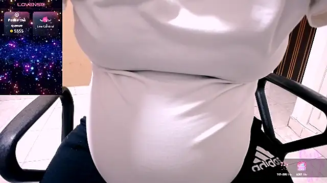 Snapshot of charlothee12 chatting on 10.04.25 charlothee12 online show from 10.04.25