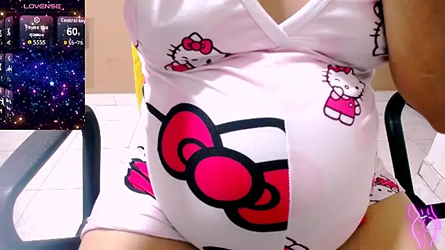 Snapshot of charlothee12 chatting on 10.11.25 charlothee12 online show from 10.11.25