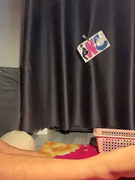 Snapshot of yang-2269 chatting on 10.24.25 yang-2269 online show from 10.24.25