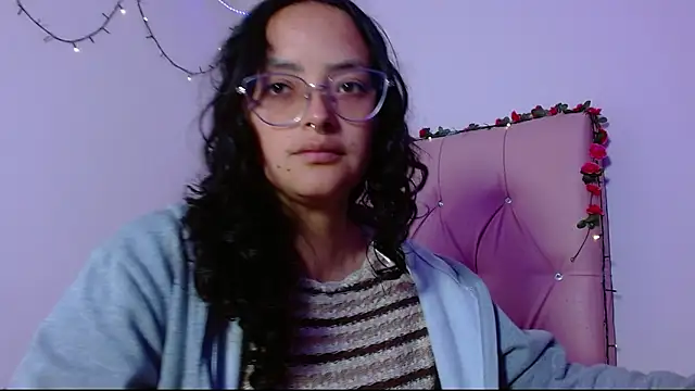 Snapshot of manumeow1 chatting on 12.13.25 manumeow1 online show from 12.13.25