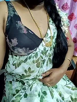 Snapshot of lolida69thamil chatting on 02.25.26 lolida69thamil online show from 02.25.26