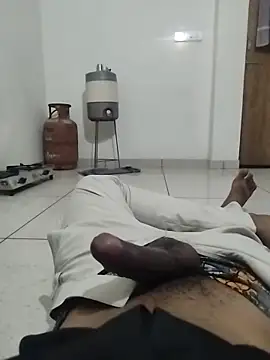 Snapshot of dhruve2010 chatting on 10.08.25 dhruve2010 online show from 10.08.25