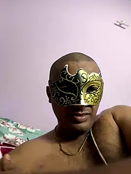 Snapshot of VVcouple chatting on 11.22.25 VVcouple online show from 11.22.25