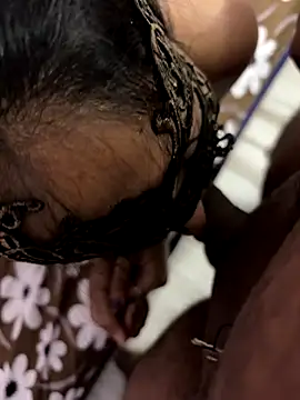 Snapshot of VVcouple chatting on 11.27.25 VVcouple online show from 11.27.25