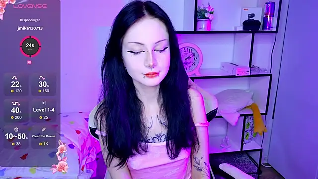 MiaScarlettt online show from 11.13.25