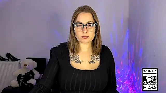 Snapshot of Ruthless_111 chatting on 10.29.25 Ruthless 111 online show from 10.29.25