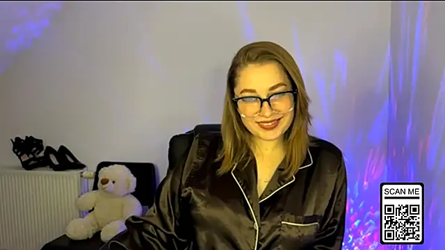 Snapshot of Ruthless_111 chatting on 12.13.25 Ruthless 111 online show from 12.13.25