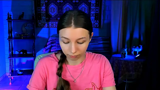 JulieDaniel online show from 12.04.25