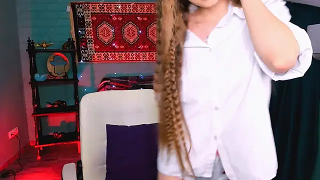 JulieDaniel online show from 05.11.26
