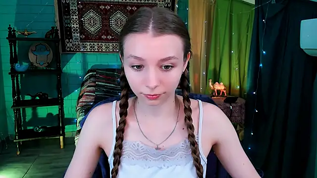 JulieDaniel online show from 05.18.26