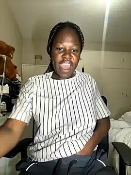 DarkBerryDiamond255 online show from 10.11.25