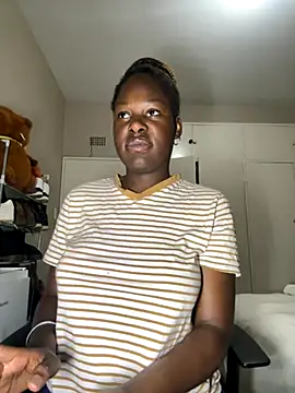 DarkBerryDiamond255 online show from 10.20.25