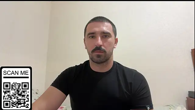 Snapshot of Hard_to_Obey chatting on 09.19.25 Hard to Obey online show from 09.19.25