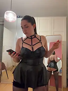chloedlm5 online show from 04.24.26