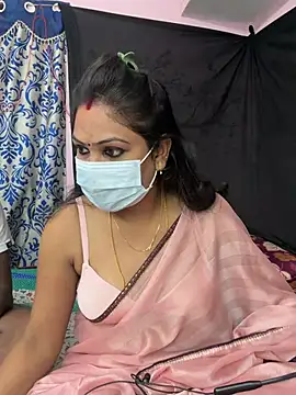 Snapshot of Lovlycouple1 chatting on 02.08.26 Lovlycouple1 online show from 02.08.26