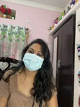 Snapshot of Lovlycouple1 chatting on 02.13.26 Lovlycouple1 online show from 02.13.26