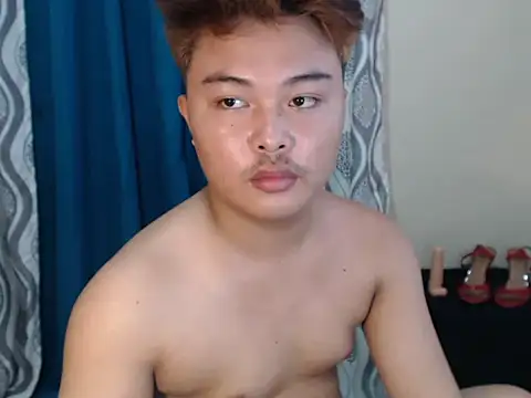 Snapshot of Lustfulljohnx chatting on 05.19.26 Lustfulljohnx online show from 05.19.26