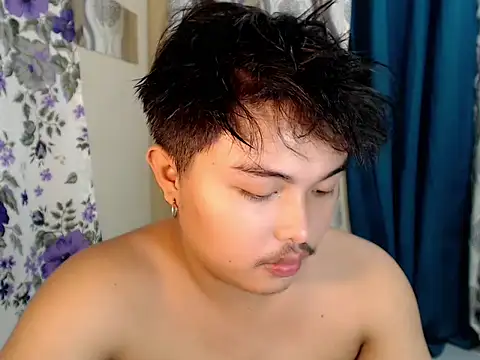 Snapshot of Lustfulljohnx chatting on 06.15.26 Lustfulljohnx online show from 06.15.26
