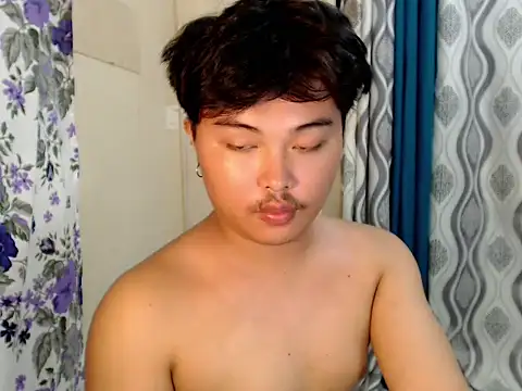 Snapshot of Lustfulljohnx chatting on 06.20.26 Lustfulljohnx online show from 06.20.26