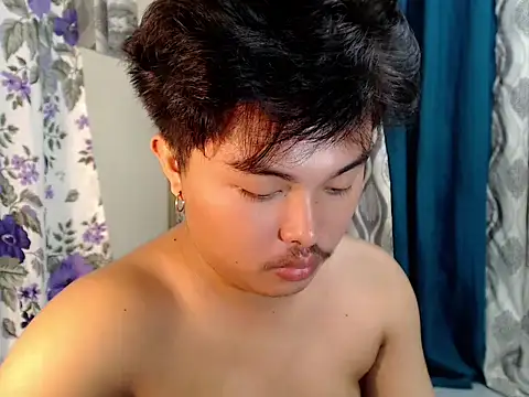 Snapshot of Lustfulljohnx chatting on 06.21.26 Lustfulljohnx online show from 06.21.26