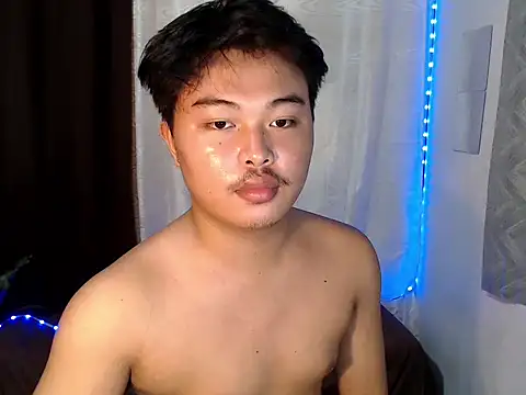Snapshot of Lustfulljohnx chatting on 06.24.26 Lustfulljohnx online show from 06.24.26