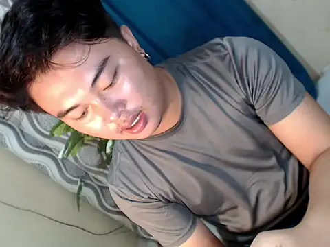 Snapshot of Lustfulljohnx chatting on 07.21.26 Lustfulljohnx online show from 07.21.26