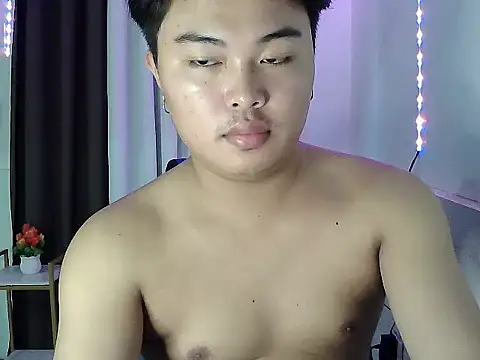 Snapshot of Lustfulljohnx chatting on 07.30.26 Lustfulljohnx online show from 07.30.26