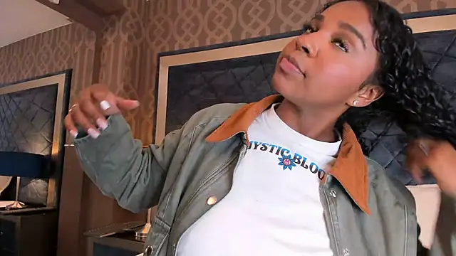 LisaMendez online show from 06.10.26