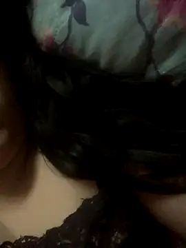 Snapshot of Roubi99six chatting on 12.14.25 Roubi99six online show from 12.14.25