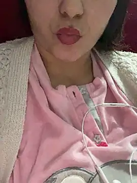 Snapshot of Roubi99six chatting on 04.01.26 Roubi99six online show from 04.01.26