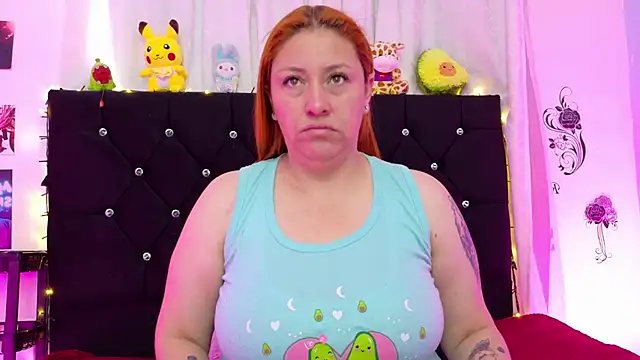 Snapshot of queen_marifer chatting on 10.10.25 queen marifer online show from 10.10.25