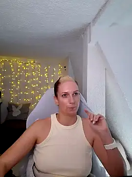 SexyJulia21 online show from 03.07.25