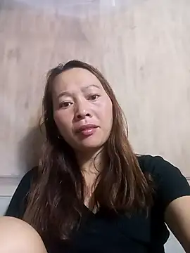 Snapshot of Bianly chatting on 10.03.25 Bianly online show from 10.03.25