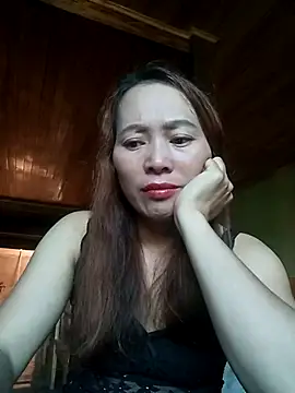 Snapshot of Bianly chatting on 10.18.25 Bianly online show from 10.18.25