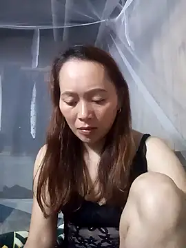 Snapshot of Bianly chatting on 10.18.25 Bianly online show from 10.18.25