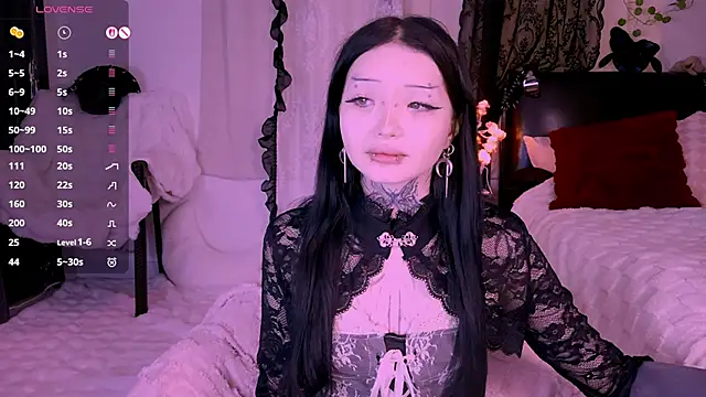 Lein Bone online show from 12.04.25