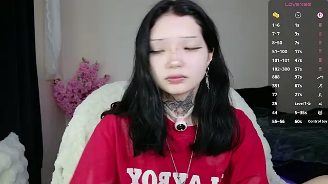 Snapshot of Lein_Bone chatting on 06.26.26 Lein Bone online show from 06.26.26