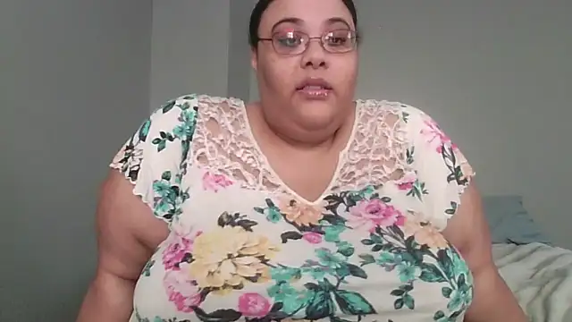 Snapshot of SexyBBW10790 chatting on 05.03.26 SexyBBW10790 online show from 05.03.26