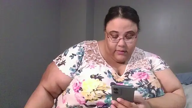Snapshot of SexyBBW10790 chatting on 05.04.26 SexyBBW10790 online show from 05.04.26