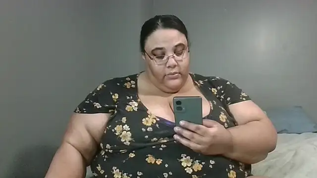 Snapshot of SexyBBW10790 chatting on 05.06.26 SexyBBW10790 online show from 05.06.26