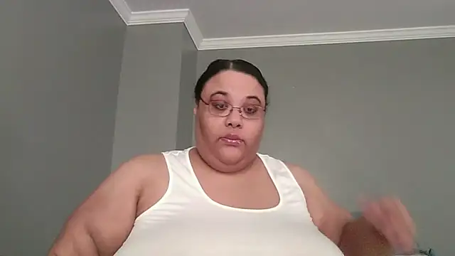 Snapshot of SexyBBW10790 chatting on 05.08.26 SexyBBW10790 online show from 05.08.26