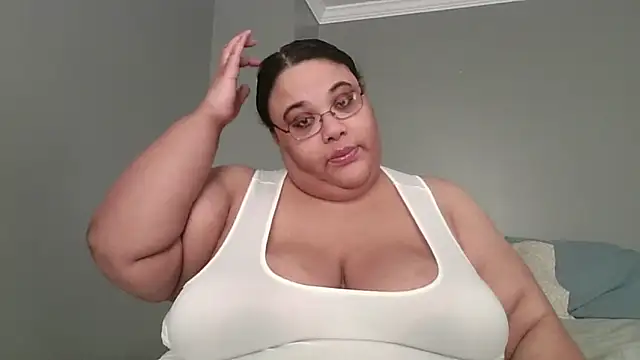 Snapshot of SexyBBW10790 chatting on 05.16.26 SexyBBW10790 online show from 05.16.26