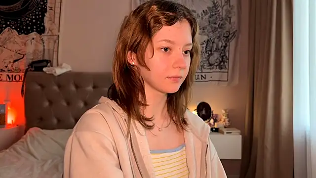 Snapshot of IrisPurrphy chatting on 11.01.25 IrisPurrphy online show from 11.01.25