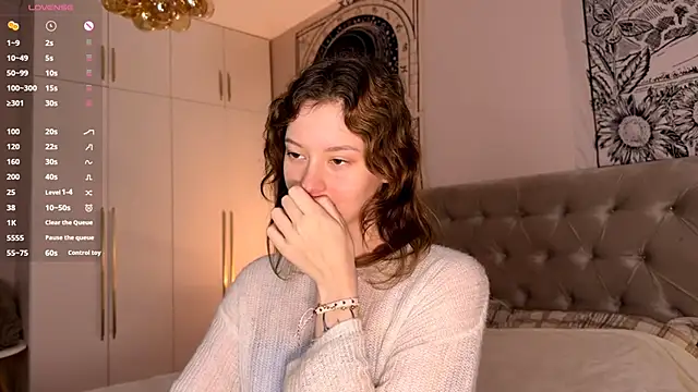 Snapshot of IrisPurrphy chatting on 11.11.25 IrisPurrphy online show from 11.11.25