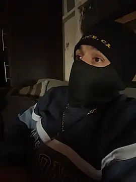 Snapshot of Shankortiz chatting on 12.04.25 Shankortiz online show from 12.04.25