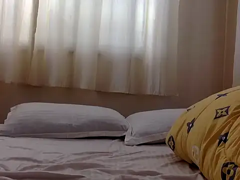 Snapshot of tutu101 chatting on 12.17.25 tutu101 online show from 12.17.25