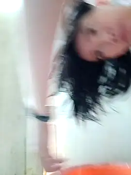 Snapshot of DauTay_hot chatting on 10.17.25 DauTay hot online show from 10.17.25