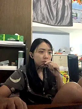 Minee1202 online show from 12.16.25