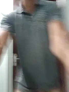 Snapshot of vouserseudono chatting on 04.05.26 vouserseudono online show from 04.05.26