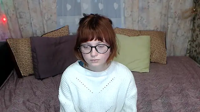 Snapshot of sweet_mika18 chatting on 02.25.26 sweet mika18 online show from 02.25.26